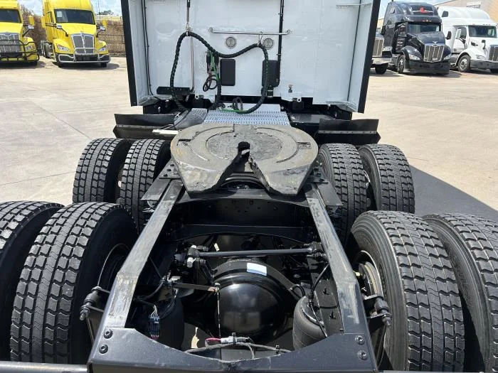 2022 Peterbilt 579 - image 15