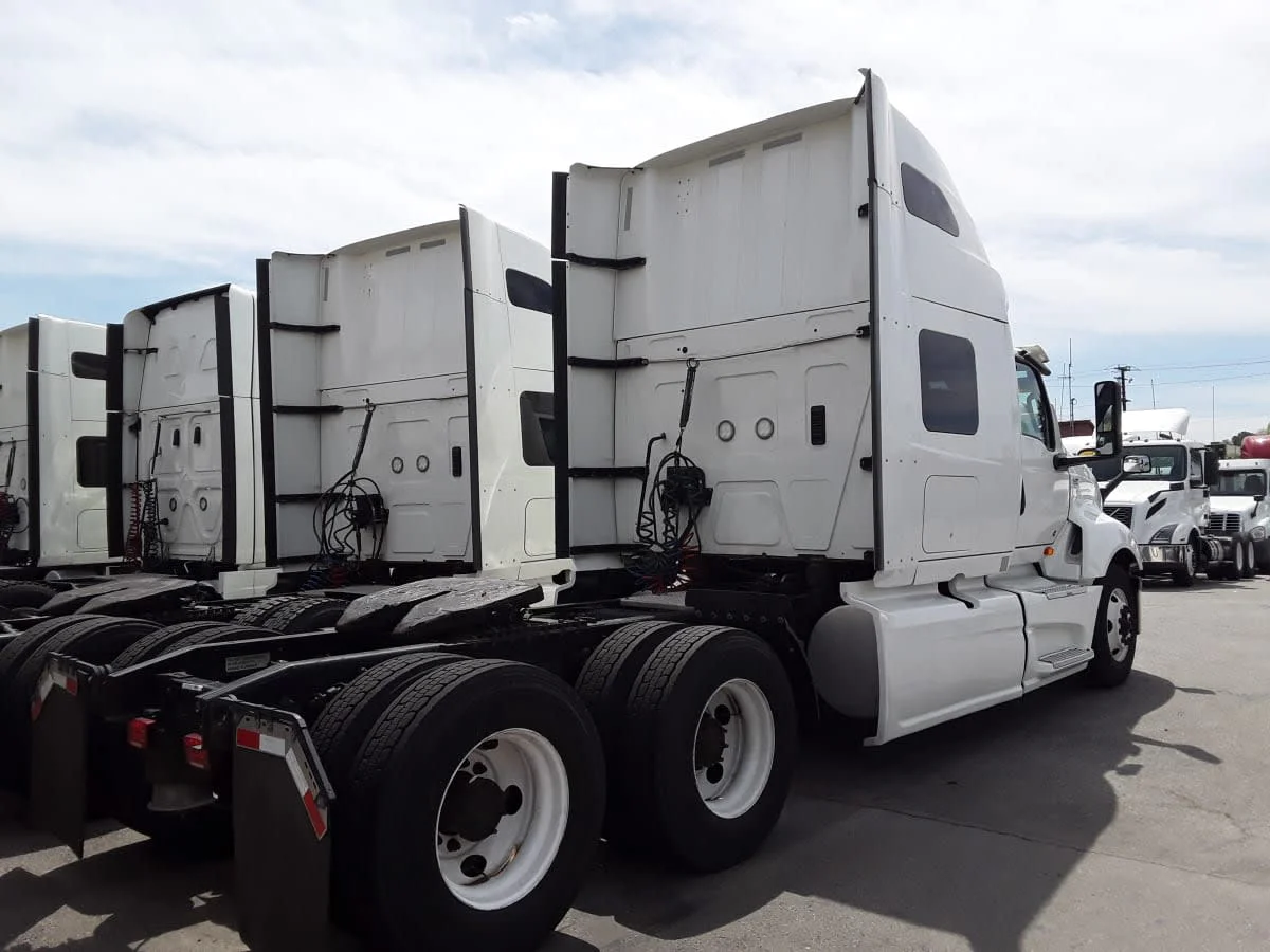 2020 International LT in Montebello, CA — photo 4
