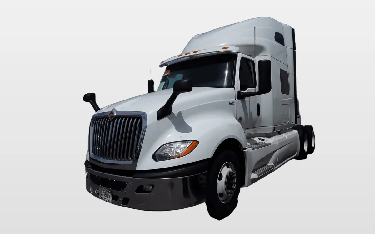 2020 International LT - image 1