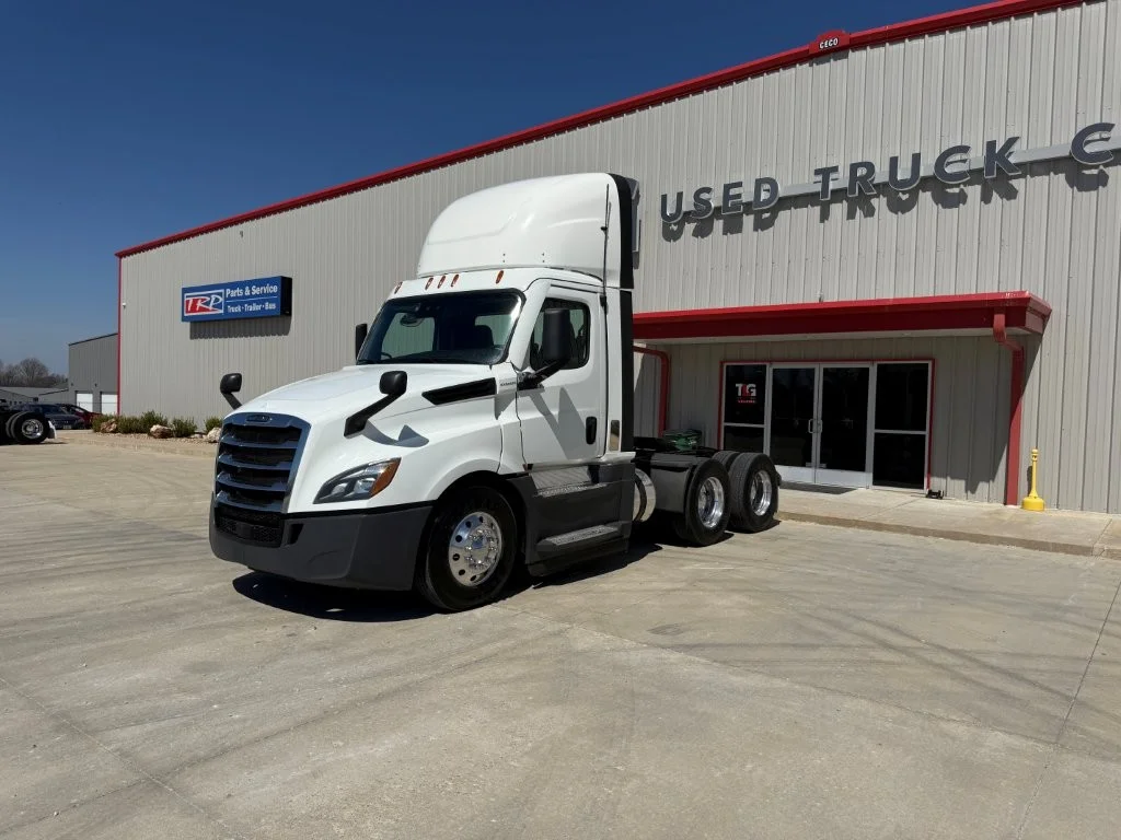 2021 Freightliner Cascadia - image 6