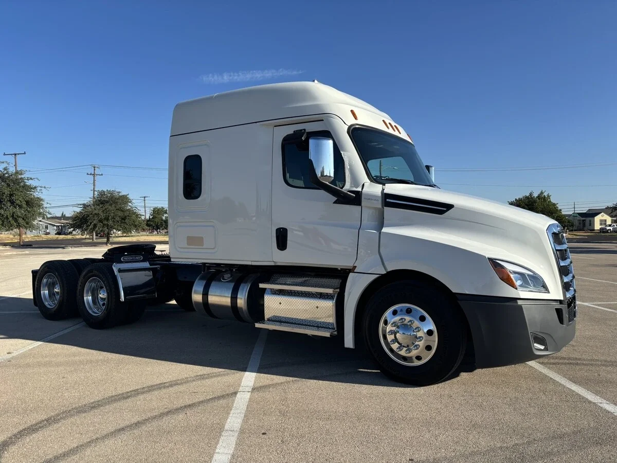 2026 Freightliner Cascadia - image 7