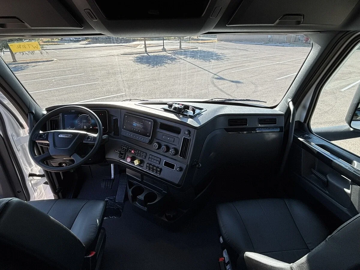 2026 Freightliner Cascadia - image 41