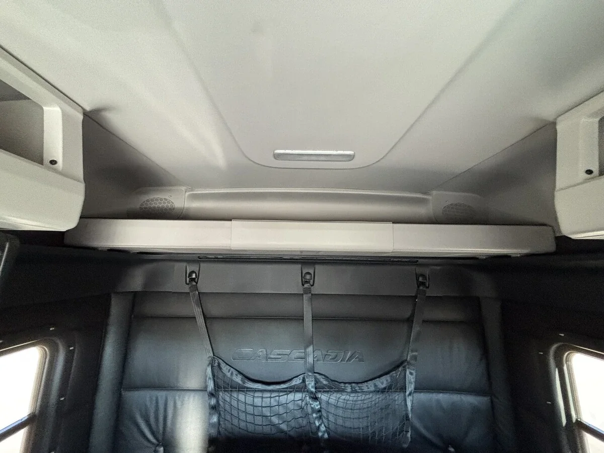 2026 Freightliner Cascadia - image 34