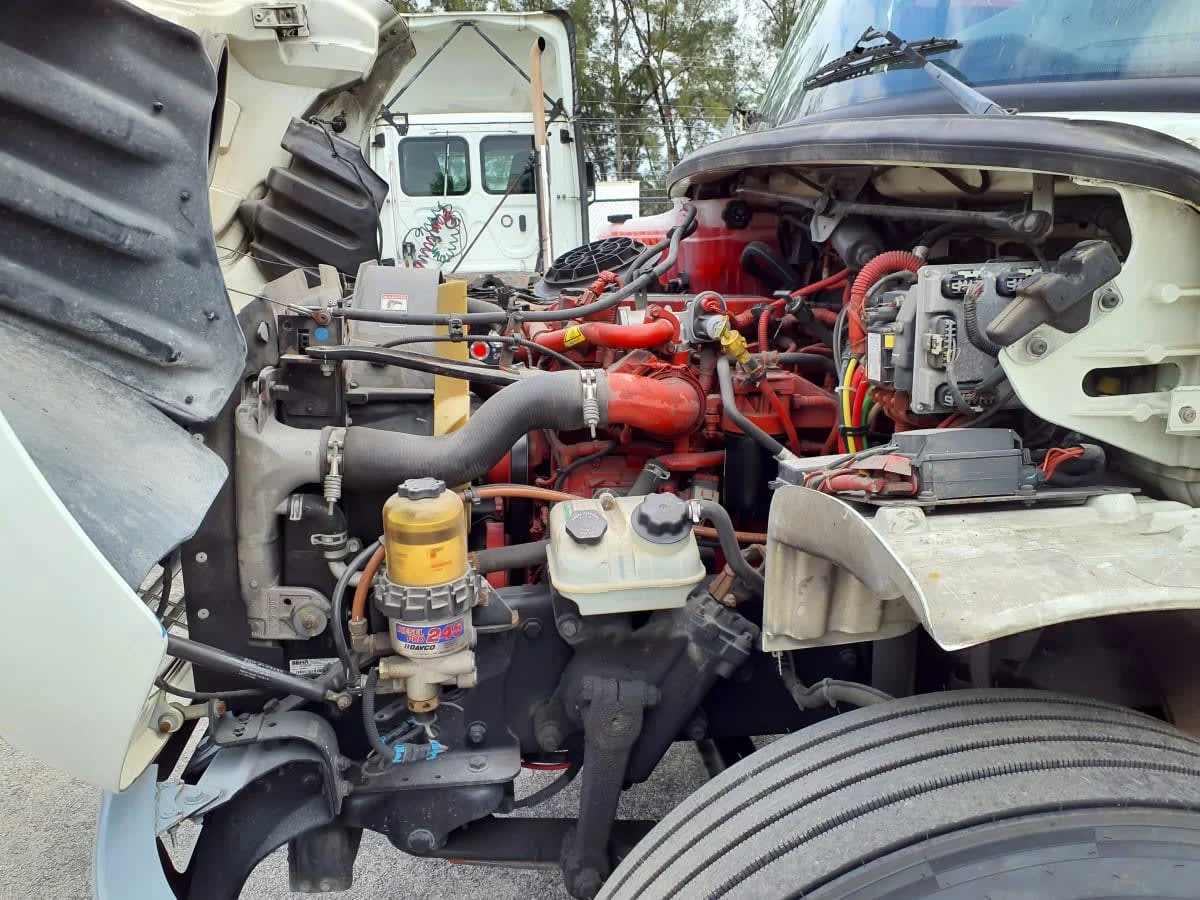 2019 Freightliner M2 106 in Miami, FL — photo 10