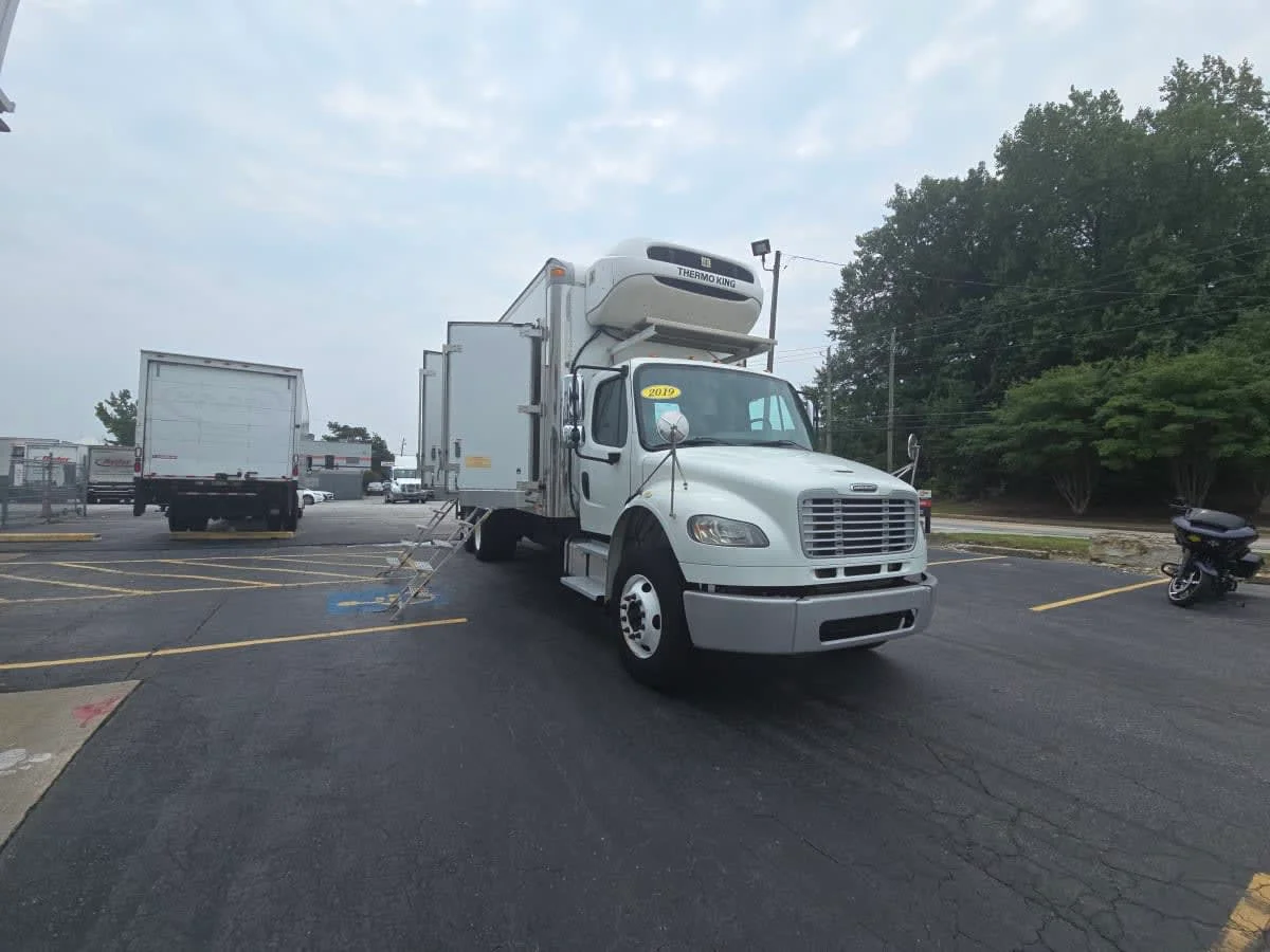 2019 Freightliner M2 106 in Doraville, GA — photo 3