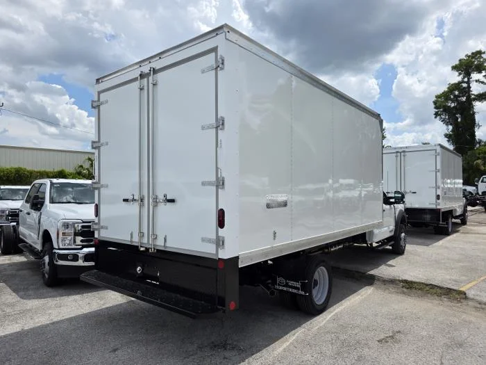 2026 Ford F-550 — photo 6