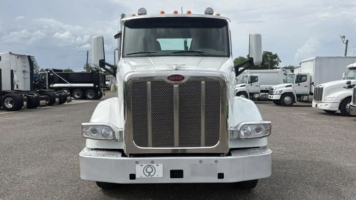 2022 Peterbilt 567 — photo 9