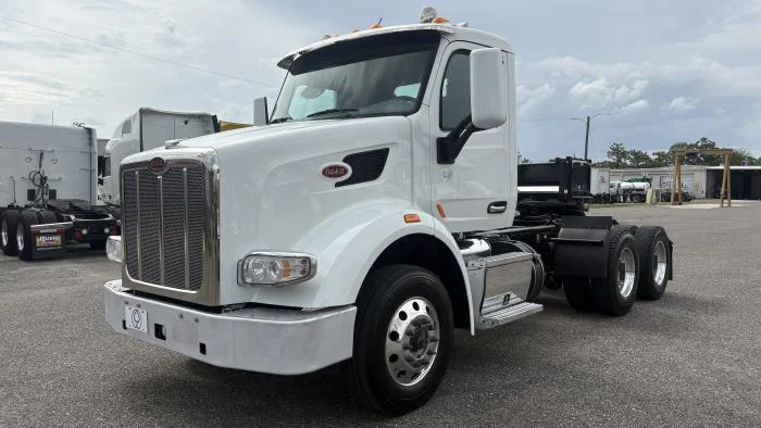 2022 Peterbilt 567 — photo 2