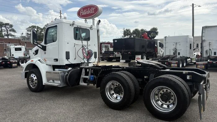 2022 Peterbilt 567 — photo 4