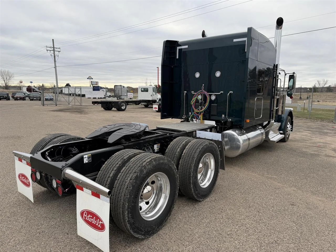 2027 Peterbilt 589 in Eau Claire, WI — photo 3