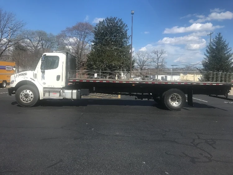 2022 Freightliner M2 106 - image 4