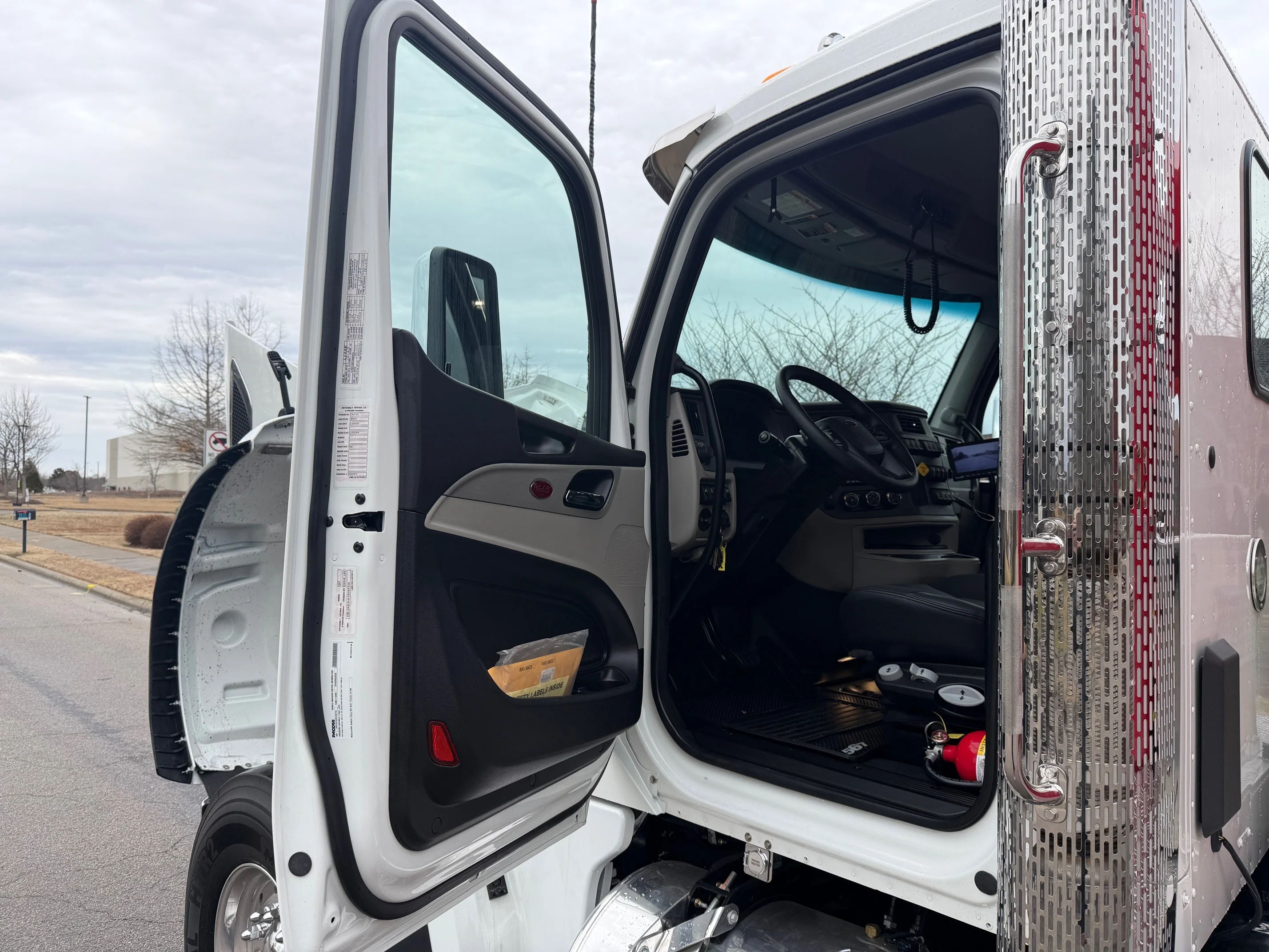 2026 Peterbilt 567 in Raleigh, NC — photo 9