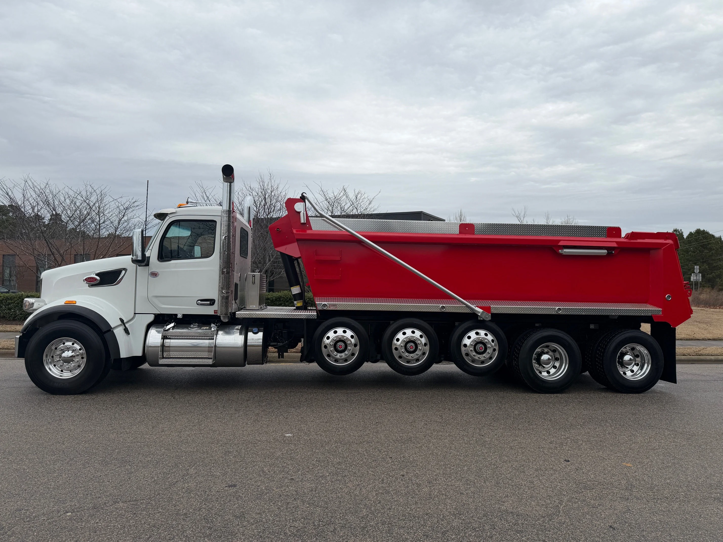 2026 Peterbilt 567 in Raleigh, NC — photo 2