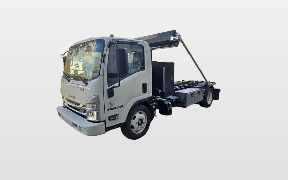 2024 Isuzu NRR - image 1