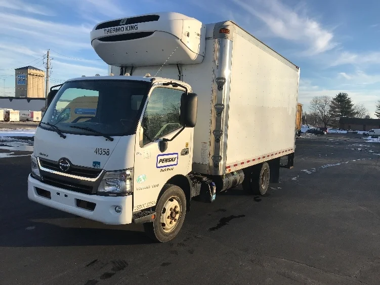 2019 Hino 195 in Indianapolis, IN — photo 3