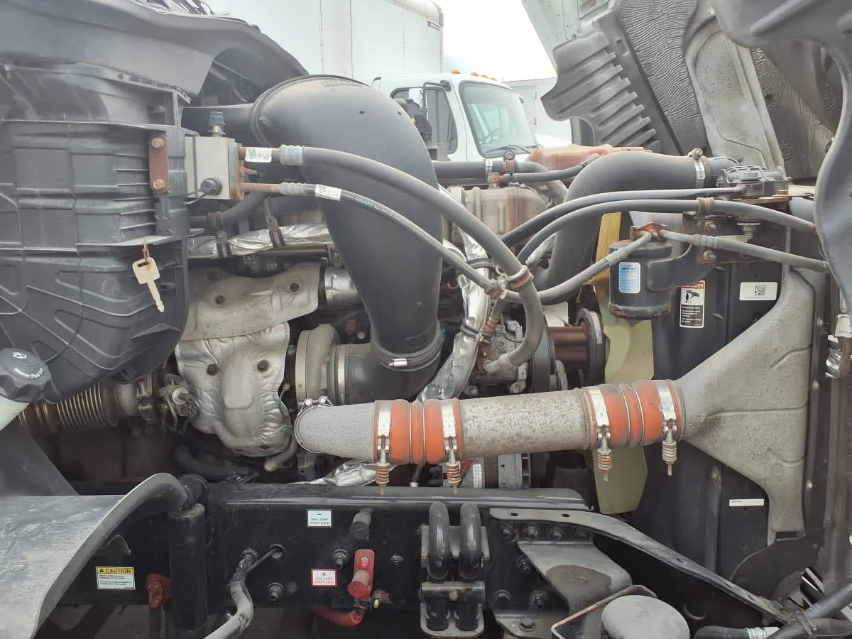 2020 Freightliner Cascadia in Taylor, MI — photo 14