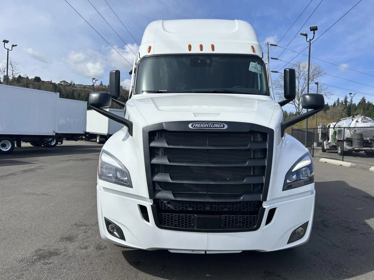 2027 Freightliner Cascadia - image 2