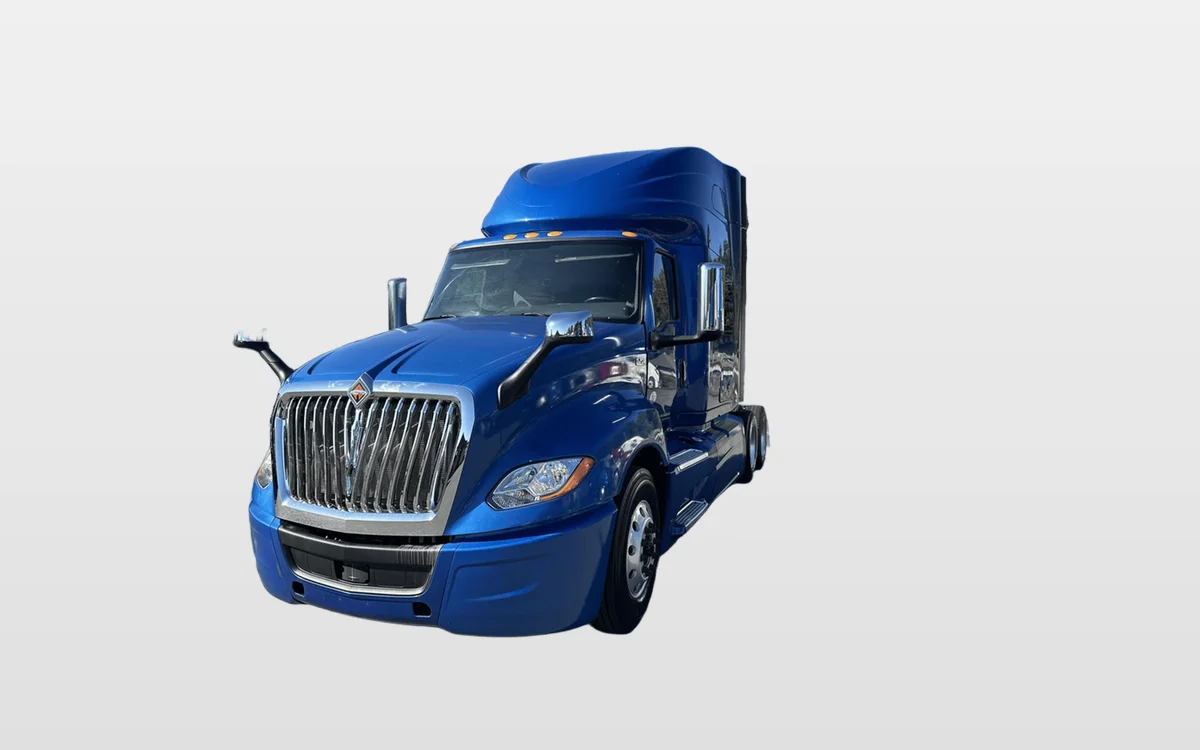 2020 International LT - image 1