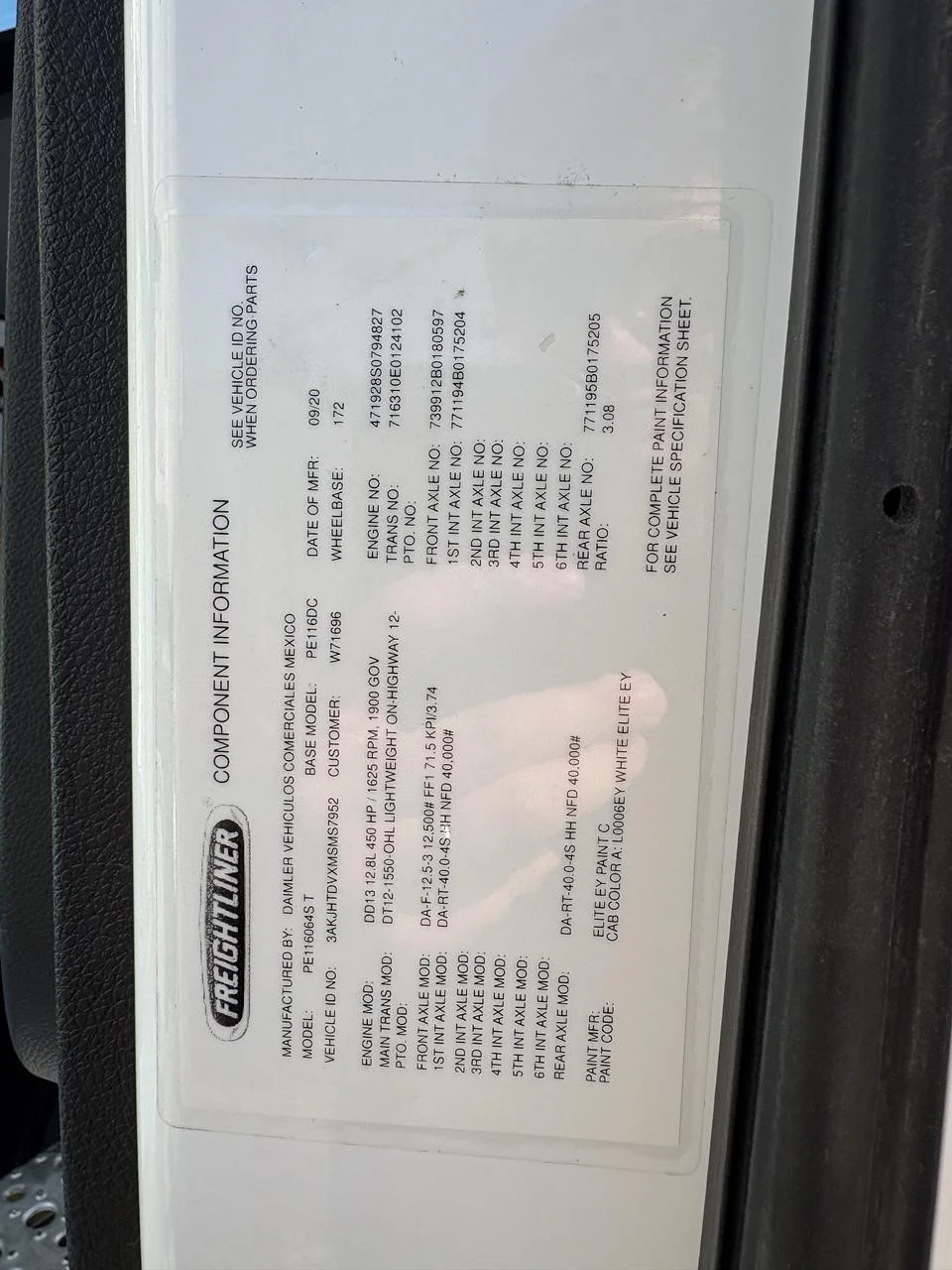 2021 Freightliner Cascadia in Ridgefield, WA — photo 6