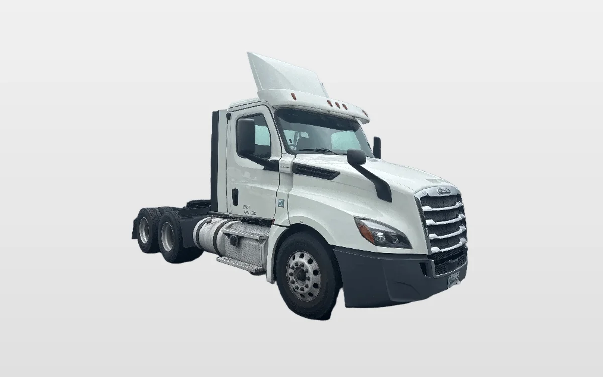 2018 Freightliner Cascadia - image 1