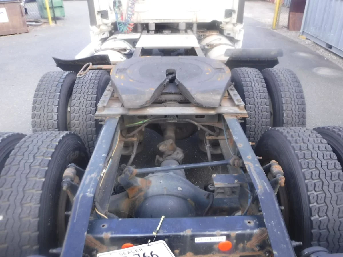 2018 Freightliner Cascadia - image 6