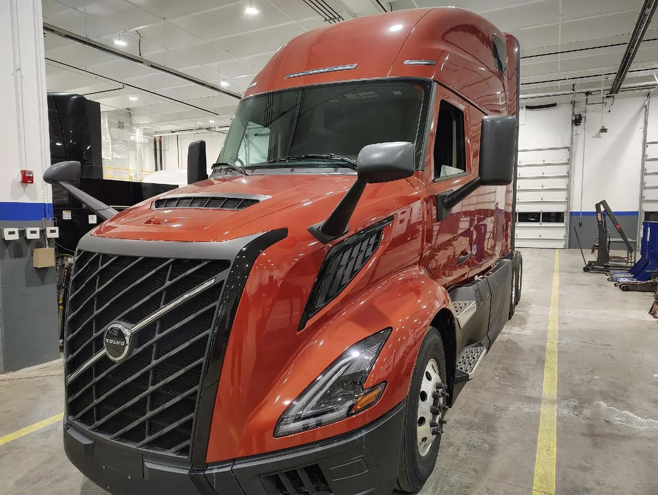 2026 Volvo in Amherst, OH — photo 2