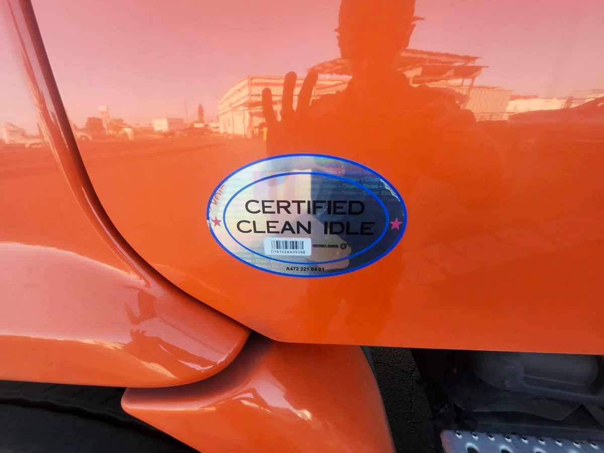 2018 Freightliner Cascadia - image 11