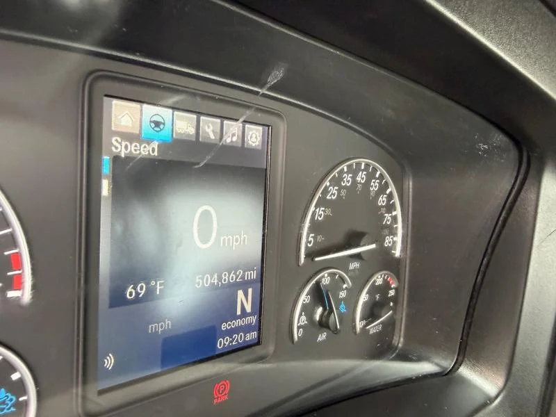 2021 Freightliner Cascadia in Walton, KY — photo 6