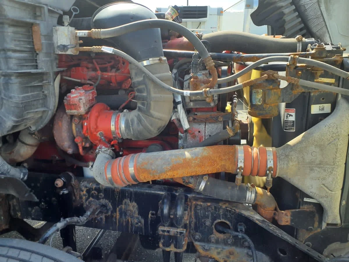 2019 Freightliner Cascadia - image 10