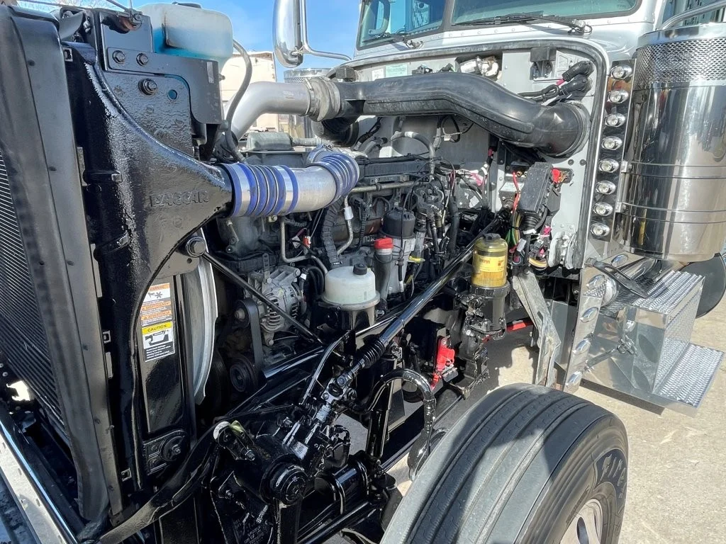 2021 Peterbilt 389 - image 9