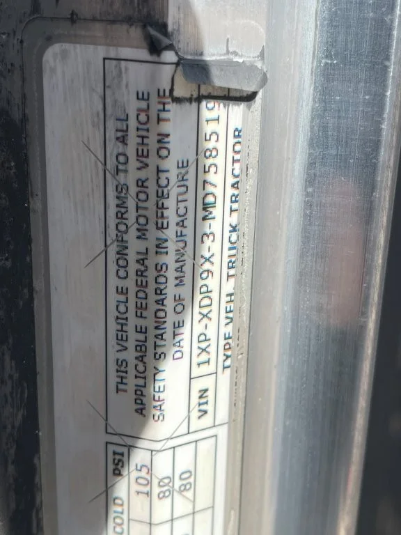 2021 Peterbilt 389 - image 16