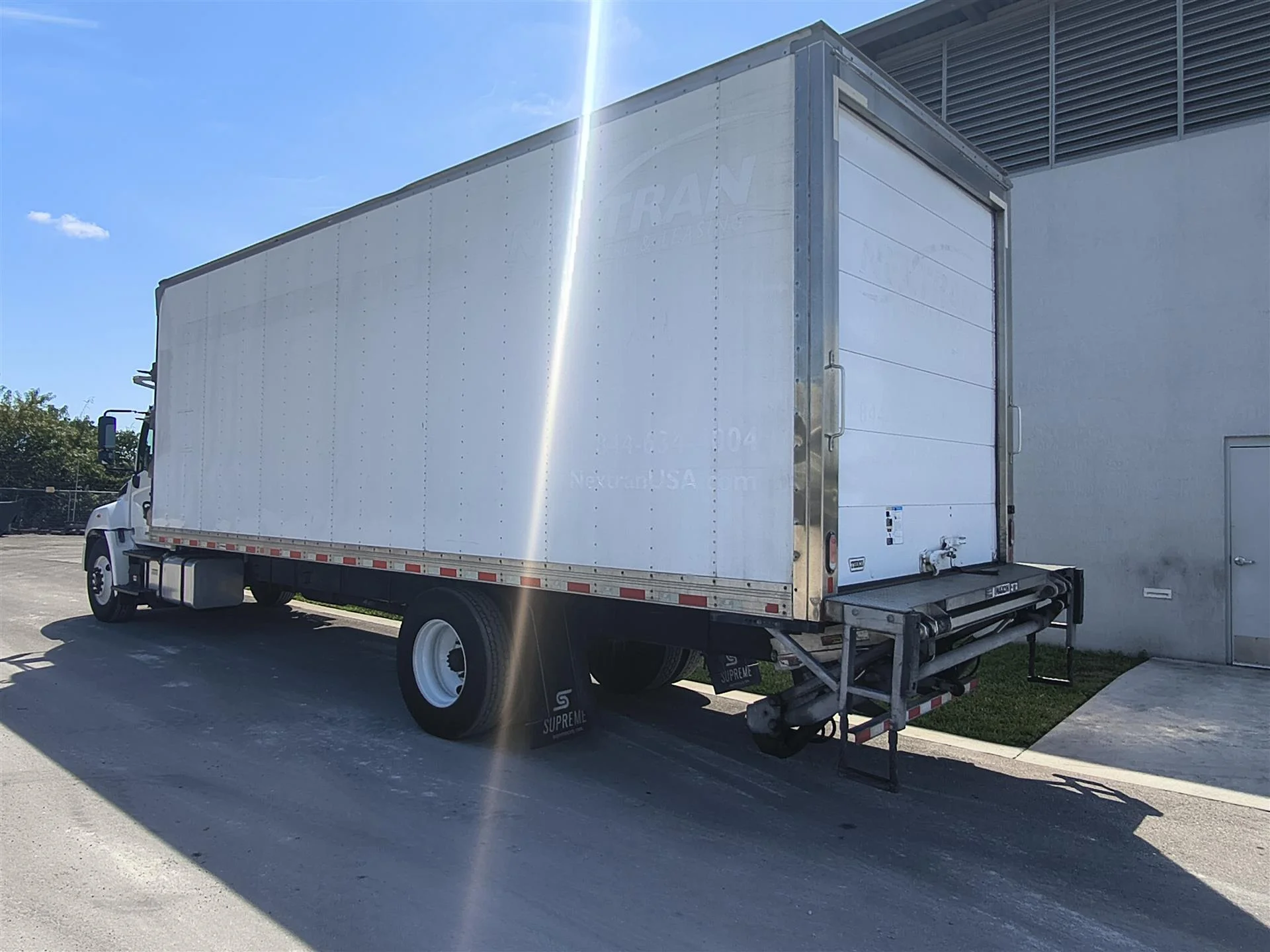 2019 Hino 268 - image 6