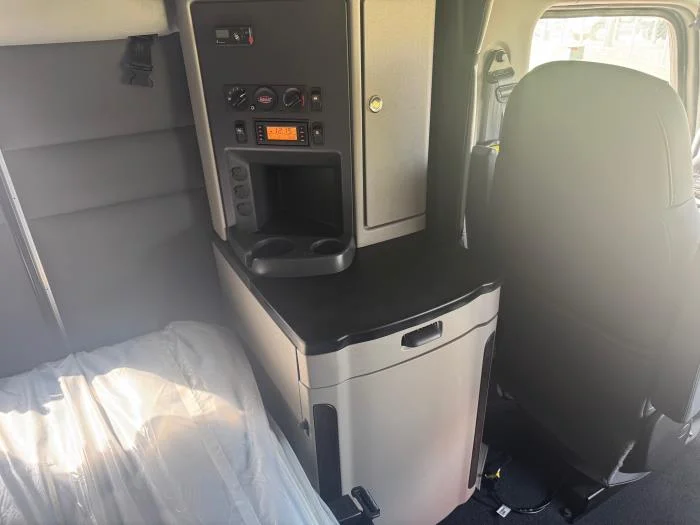 2026 Peterbilt 579 - image 25