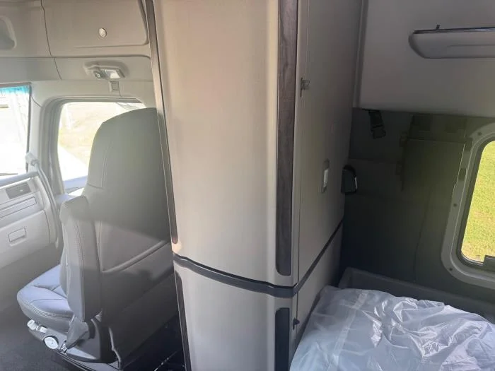 2026 Peterbilt 579 - image 23