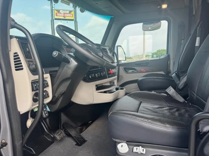 2026 Peterbilt 579 - image 13