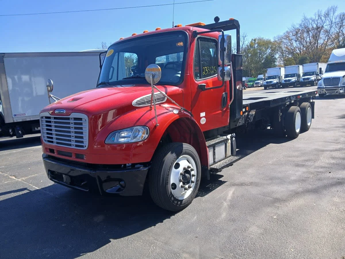 2020 Freightliner M2 106 in Atlanta, GA — photo 3