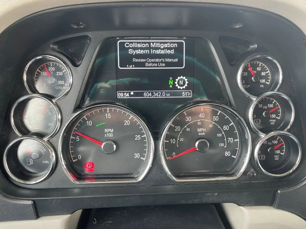 2020 Peterbilt 579 - image 11