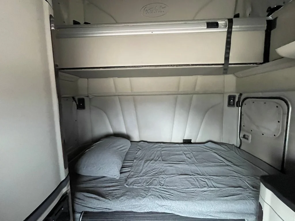 2020 Peterbilt 579 - image 14