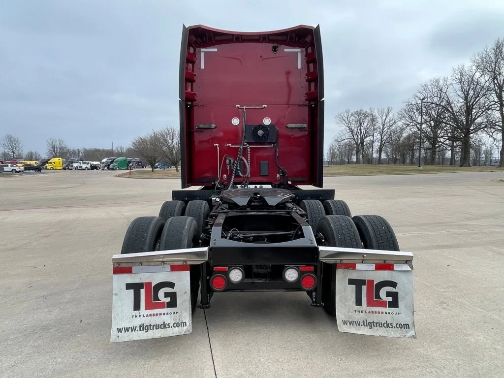 2020 Peterbilt 579 - image 4