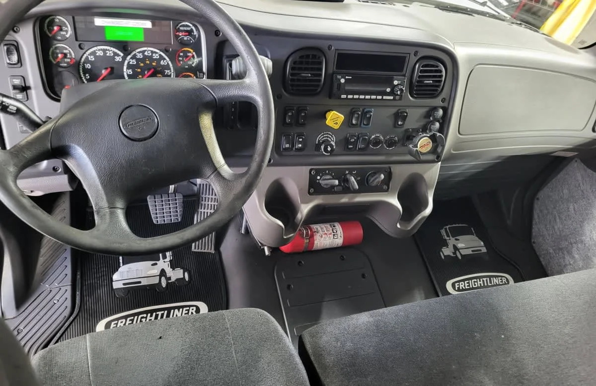 2019 Freightliner M2 106 in Jacksonville, FL — photo 7
