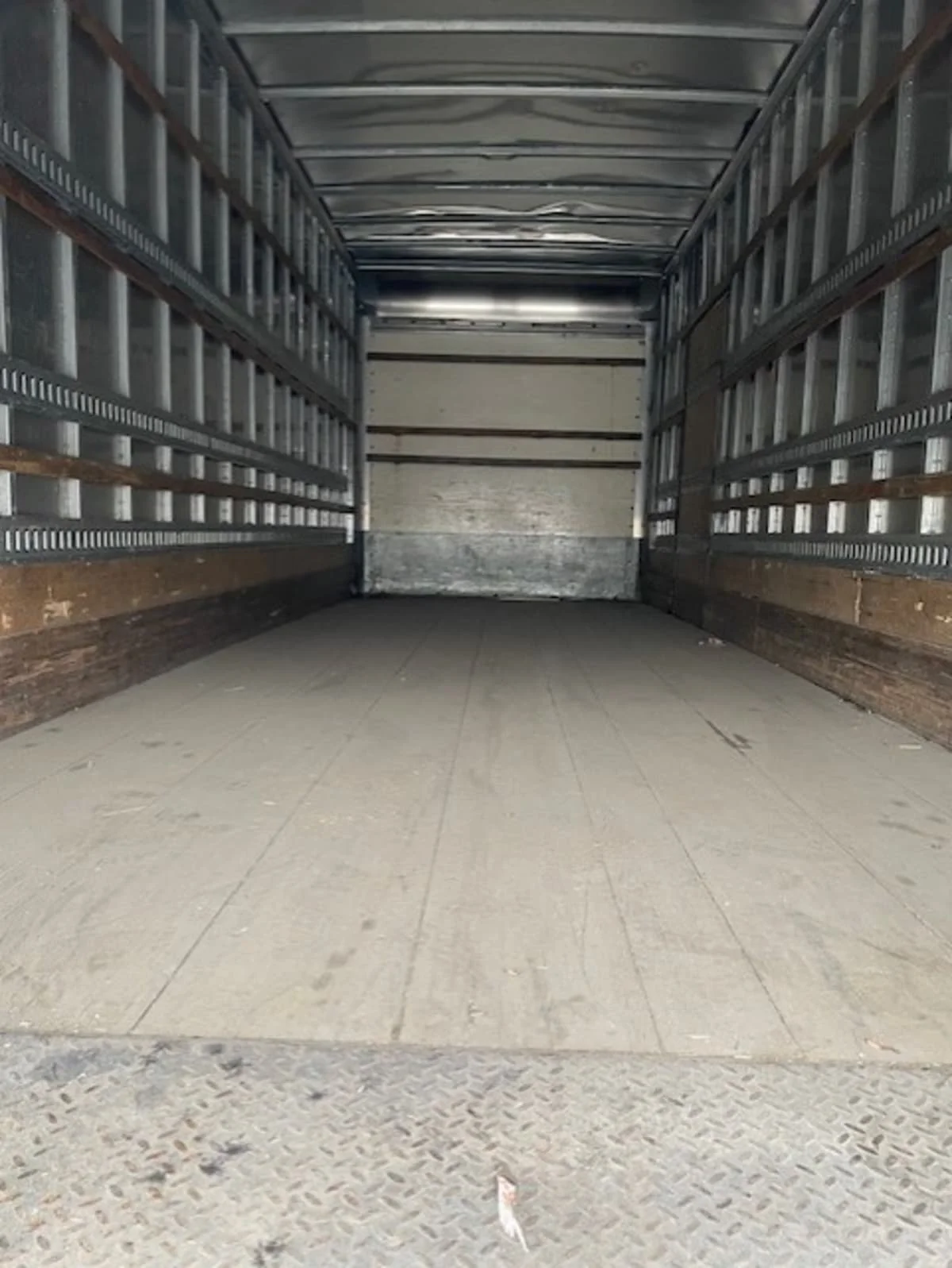 2018 International 4300 - image 8