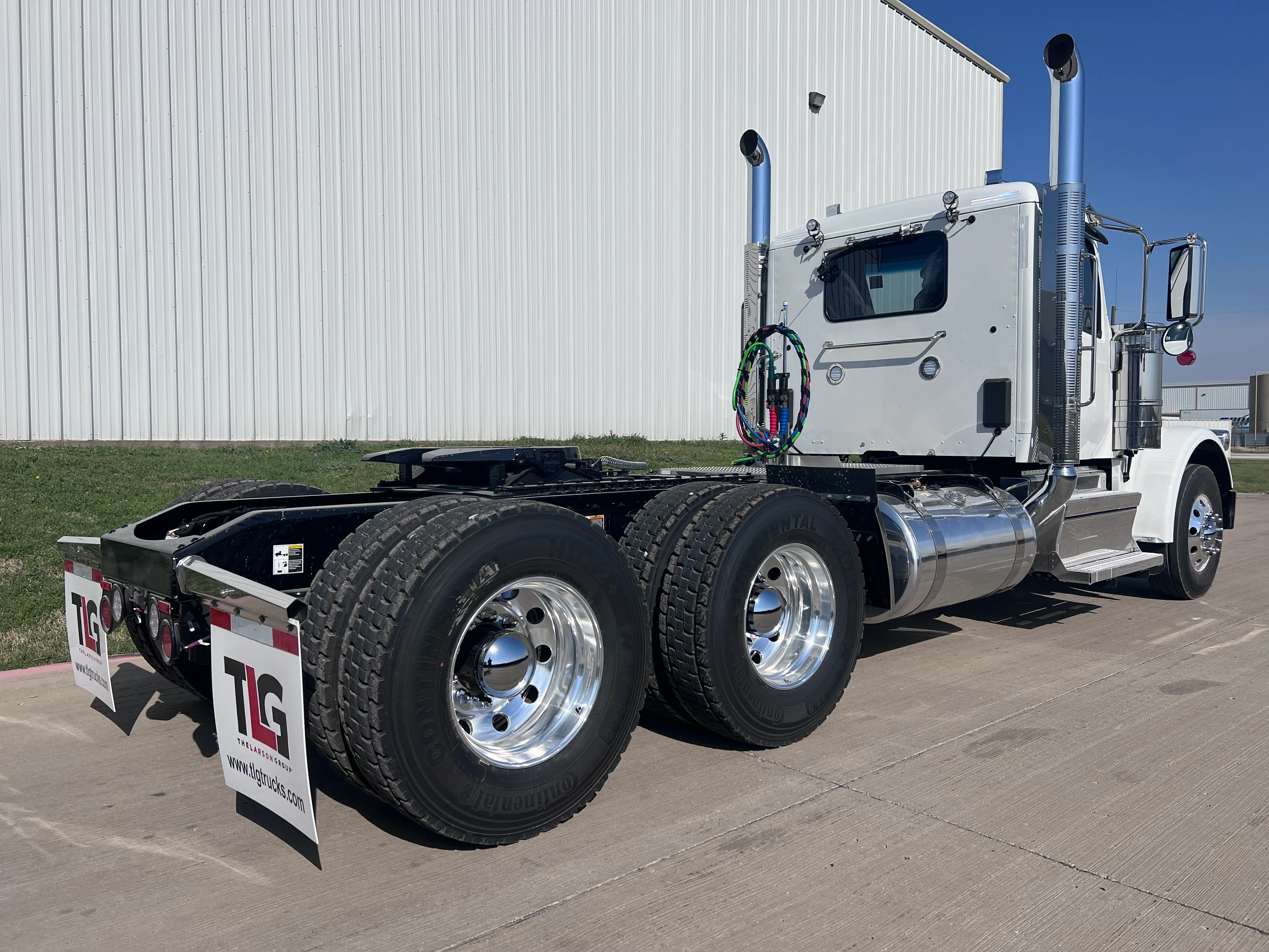 2027 Peterbilt 589 in Joplin, MO — photo 5