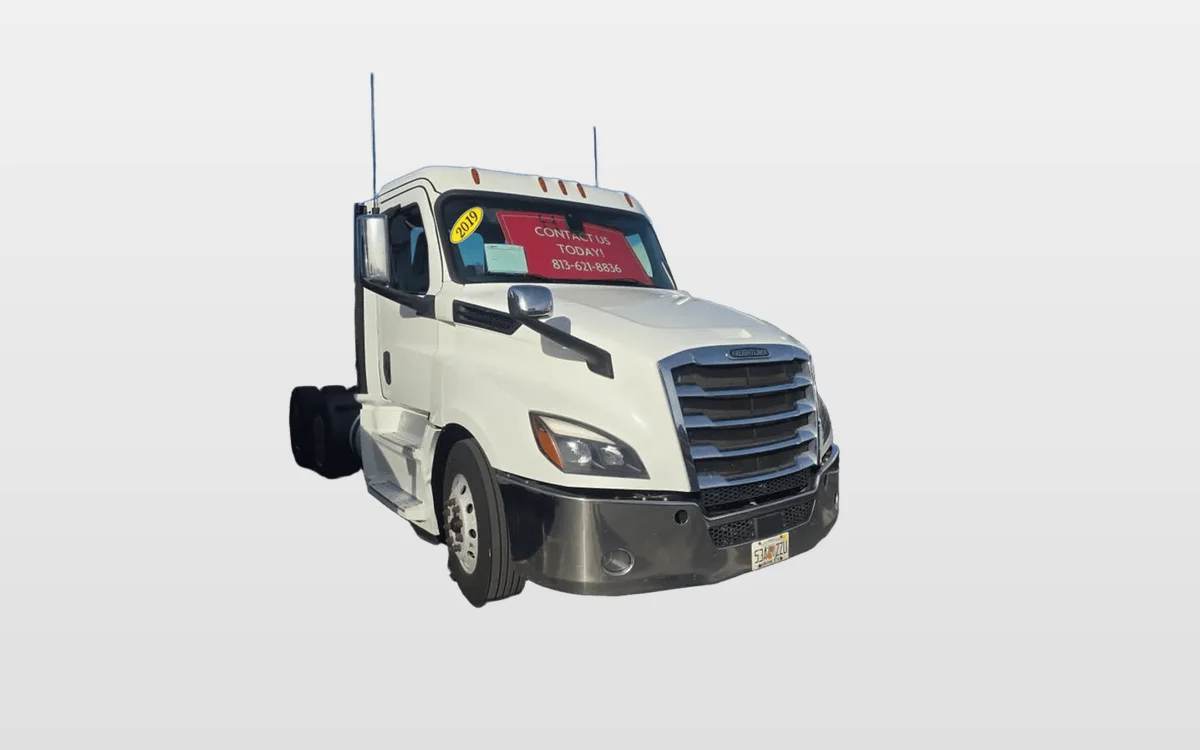 2019 Freightliner - image 1