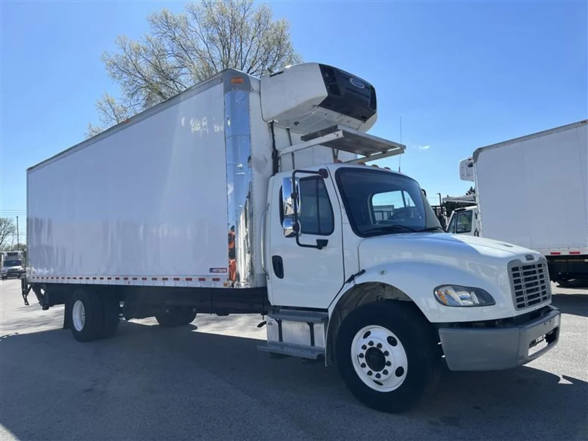 2019 Freightliner M2 106 in Beltsville, MD — photo 3
