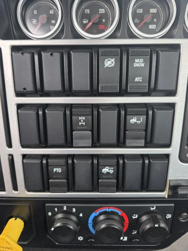 2019 Mack Anthem — photo 5