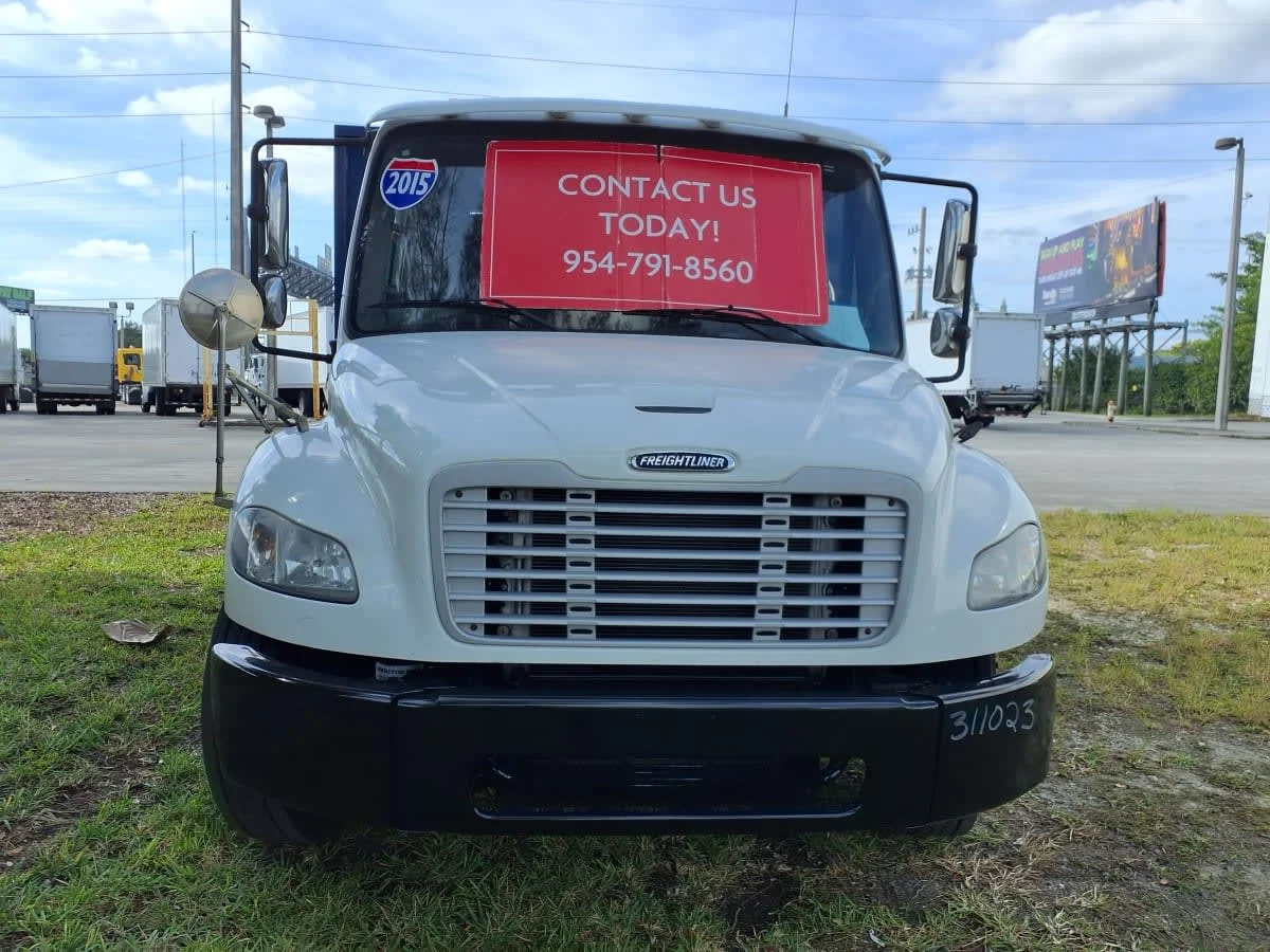2015 Freightliner M2 106 - image 2