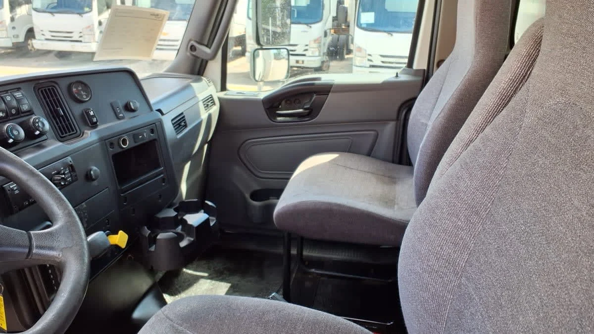 2020 International MV in Salisbury, MA — photo 7