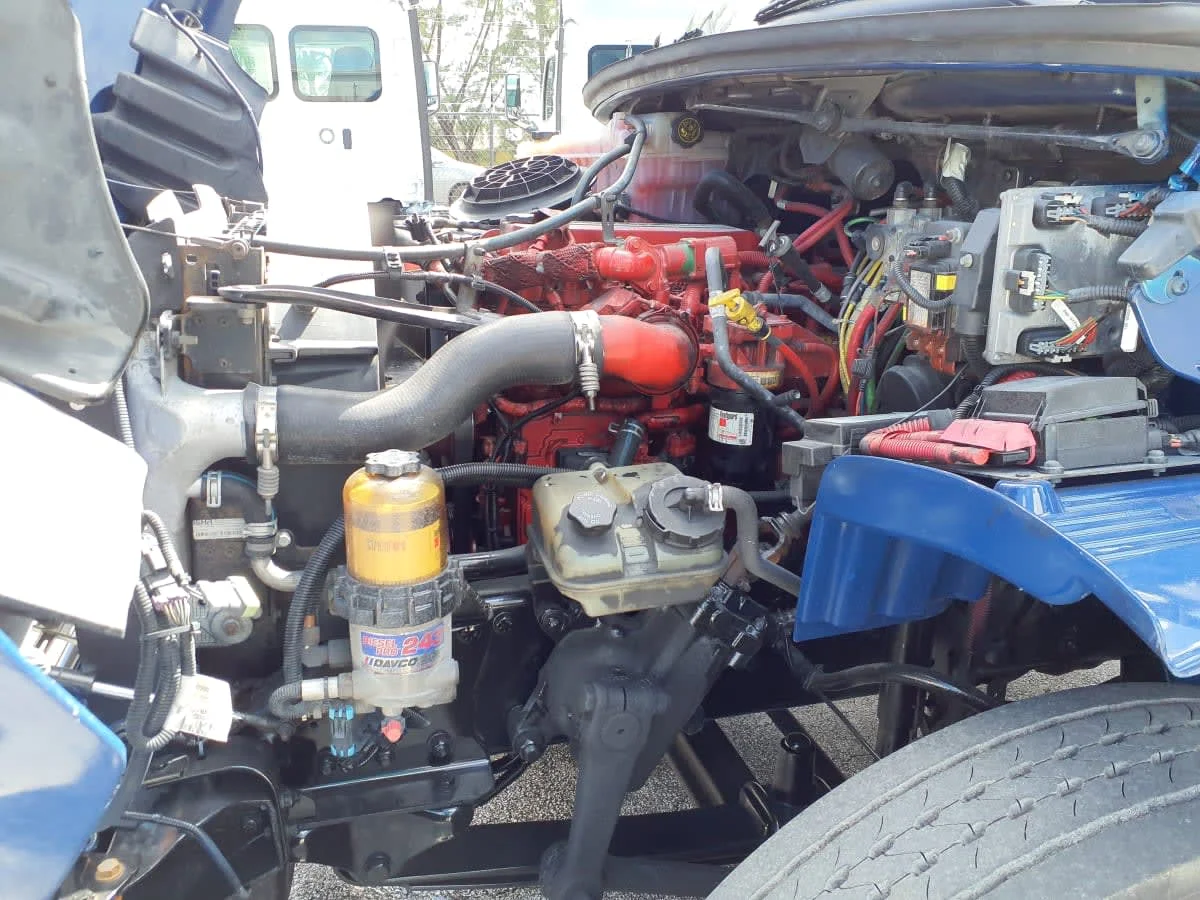 2014 Freightliner M2 106 - image 10