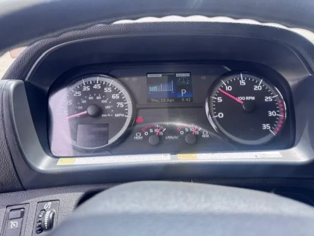 2019 Hino 268 — photo 12