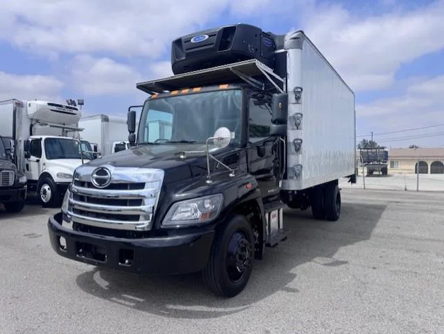 2019 Hino 268 — photo 4